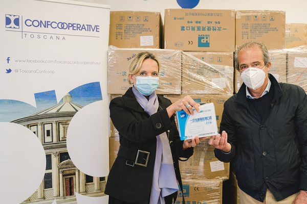 Coronavirus: donate 250 mila mascherine a Confcooperative Toscana