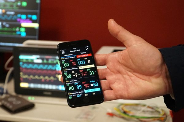 Covid, al Santa Maria Nuova arriva lo smartphone che monitora i pazienti