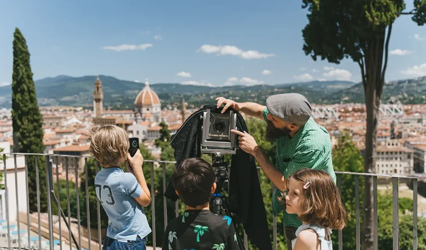 Laboratori gratuiti per bambini alla mostra di Mimmo Jodice