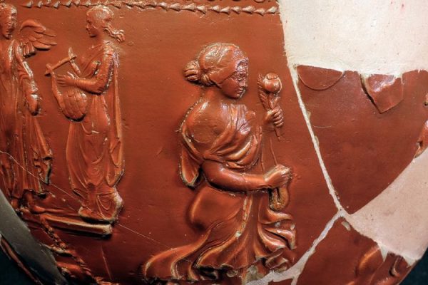 Dalle ceramiche aretine all’arte di Giorgio Vasari: i Vasari “vasai” raccontati in una mostra