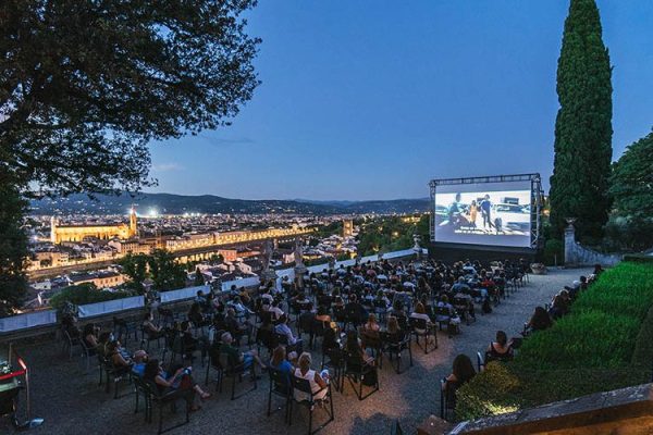 “Cinema in villa”, il programma di agosto dell’arena estiva del Giardino Bardini