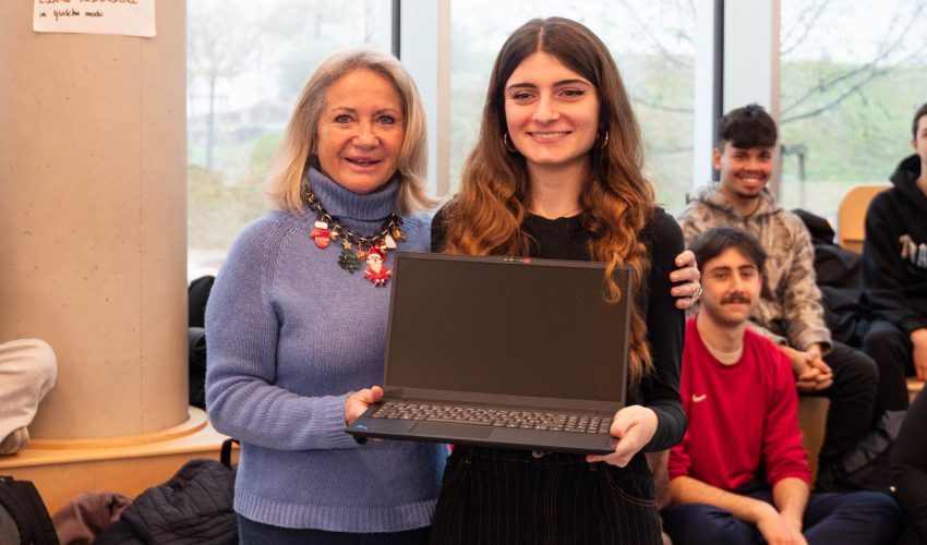 Furti all’IIS Agnoletti, Fondazione CR Firenze riacquista e dona i computer agli studenti