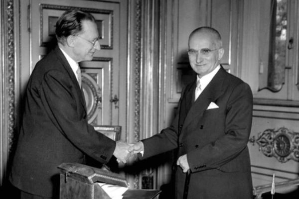 “Guerra fredda e blocco del sistema”: una conferenza di Sandro Rogari