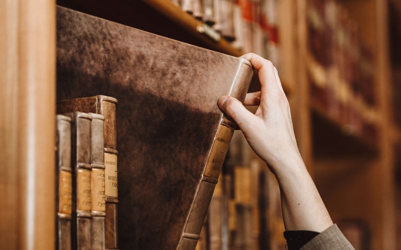 Fondazione Biblioteche assegna una borsa di studio da 10.000 euro per una ricerca su “Il processo costituente in Italia e Francia (1944–1946)”